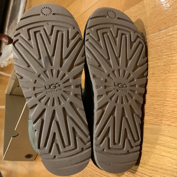 Ugg Boots Classic Tall Size 7 - Picture 5 of 7